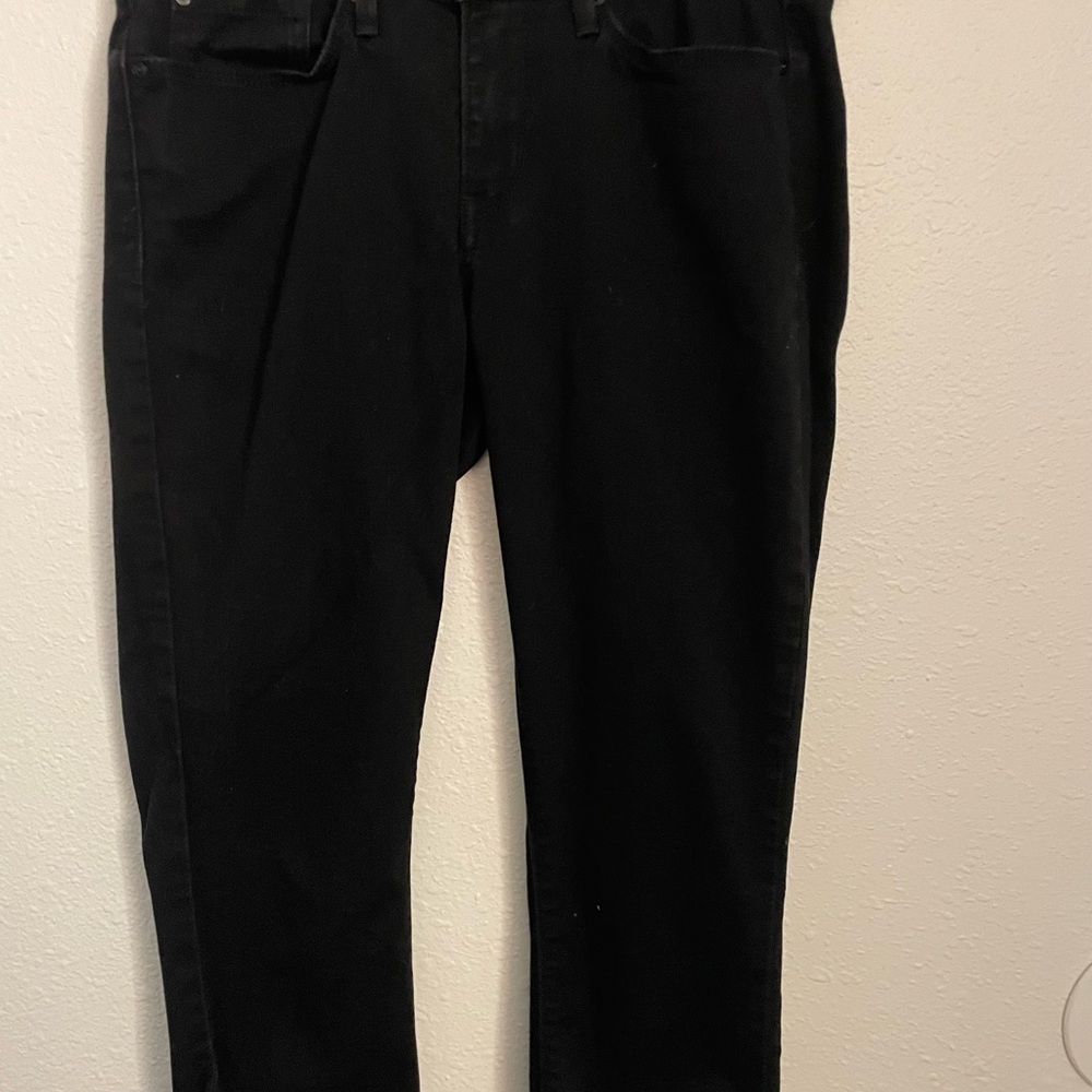 Levi’s Strauss Signature Black Modern Cuffed Capris-Size 6US-5 Picket Style